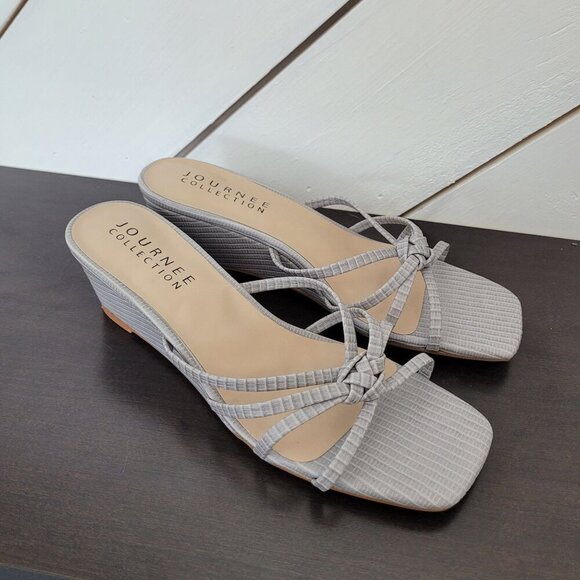NEW Journee Collection Womens Blayke Grey Strappy Square Toe Wedge Sandals 8 - Picture 1 of 9